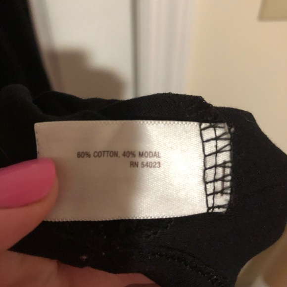 Old Navy Black Pocket Tee Size XL - Picture 3 of 3